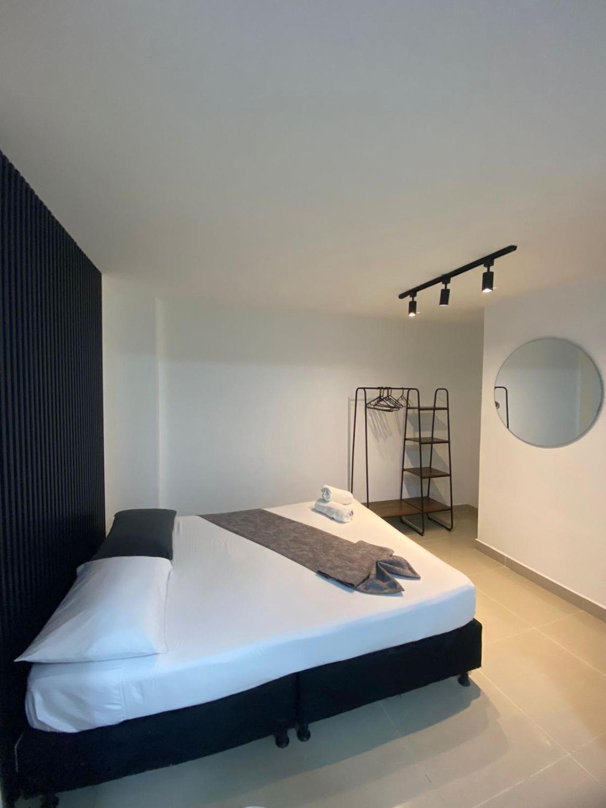 33 Hotel Bulerias 麦德林 外观 照片