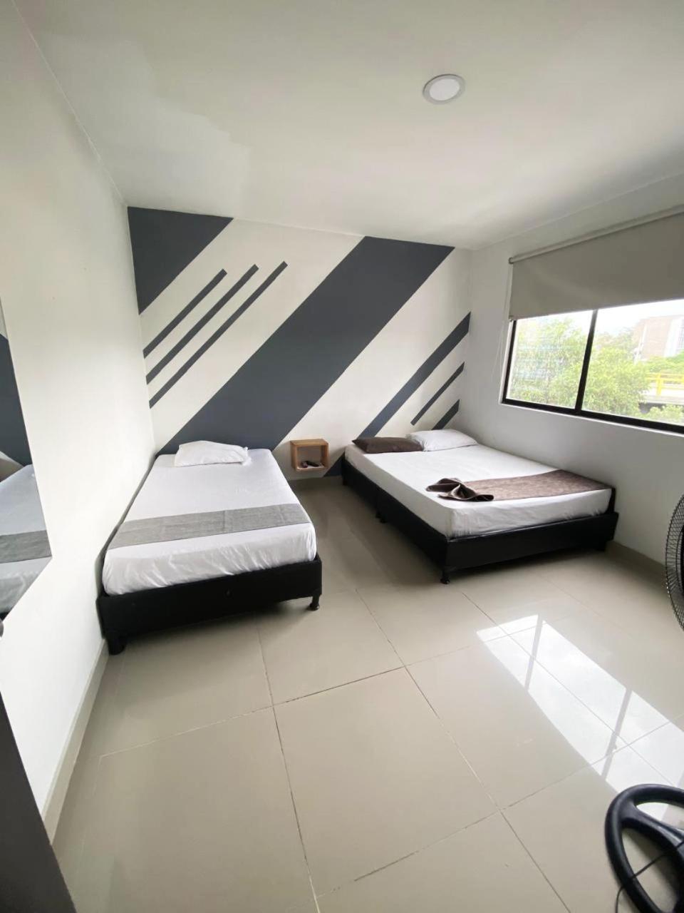 33 Hotel Bulerias 麦德林 外观 照片